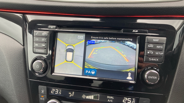 Nissan Qashqai 1.2 DiG-T Tekna [Non-Panoramic] 5dr Xtronic Petrol Hatchback